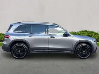 Usado Mercedes EQB250+ Urban 139 kW (190 HP) 2025 Cinzento SUV