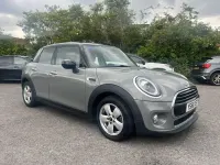 Usado Mini Cooper Classic 2018 Gris Utilitario