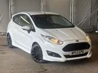 Used Ford Fiesta Zetec 2013 White Hatchback