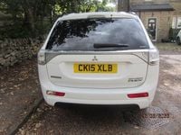 Used Mitsubishi Outlander P-HEV 2015 White Estate