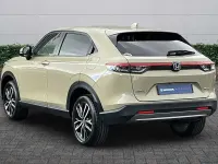 Used Honda HR-V Elegance 131 HP (96 kW) 2023 Sand khaki SUV
