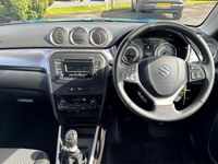 Second-hand Suzuki Vitara SZ4 2021 Albastru SUV