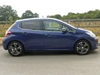 Used Peugeot 208 82 HP (60 kW) 2013 Velvet blue metallic Hatchback