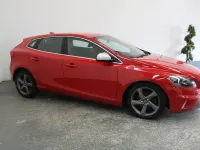 Used Volvo V40 R-Design 120 HP (88 kW) 2016 Red Hatchback