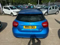 Begagnad Mercedes A200 Executive 2016 Blå Halvkombi