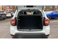Used Dacia Duster Comfort 91 HP (66 kW) 2022 White SUV
