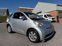 Used Toyota iQ 68 HP (50 kW) 2009 Silver Hatchback