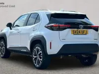 Used Toyota Yaris Cross 116 HP (85 kW) 2024 Pure white SUV