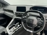 Used Peugeot 5008 Premium 130 HP (95 kW) 2019 White SUV