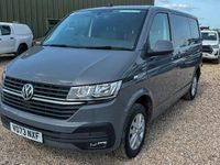 Begagnad VW Transporter Highline 150 HK (110 kW) 2023 Grå Van