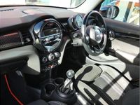 Used Mini Cooper S Hatch 168 HP (123 kW) 2016 Orange Hatchback