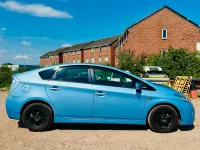 Used Toyota Prius 136 HP (100 kW) 2013 Blue Hatchback