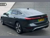 Novo Audi A6 e-tron S-Line 266 kW (362 HP) 2025 Cinzento Citadino