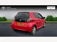Used Toyota Aygo Style 68 HP (50 kW) 2014 Multicoloured Hatchback