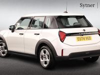 Used Mini Cooper Hatch 154 HP (113 kW) 2024 White Hatchback