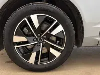 Second-hand Volvo XC60 Plus 247 CP (181 kW) 2026 SUV