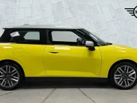 Used Mini Cooper Hatch 133 kW (181 HP) 2024 Yellow Hatchback