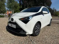 Used Toyota Aygo X-play 72 HP (52 kW) 2021 White Hatchback