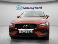 Usado Volvo V60 CC 197 HP (144 kW) 2021 Vermelho Carrinha