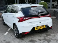 Used Hyundai i20 Premium 98 HP (72 kW) 2023 White Hatchback