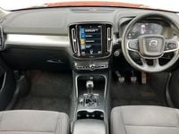 Używany Volvo XC40 Momentum 150 KM (110 kW) 2020 Czerwony SUV