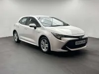 Used Toyota Corolla 122 HP (89 kW) 2020 White Hatchback