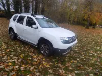 Second-hand Dacia Duster Lauréate 110 CP (80 kW) 2015 Alb SUV