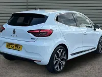 Used Renault Clio Techno 145 HP (106 kW) 2022 White Hatchback