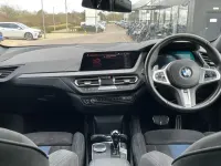 Usado BMW M135 Shadowline 306 CV (225 kW) 2022 Gris Utilitario