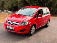 Used Vauxhall Zafira 110 HP (80 kW) 2014 Red MPV