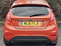 Used Ford Fiesta Titanium 96 HP (70 kW) 2011 Red Hatchback