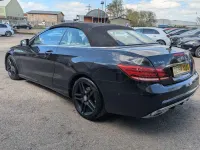 Usado Mercedes E350 AMG line 258 HP (189 kW) 2015 Preto Cabrios