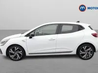 Used Renault Clio RS Line 90 HP (66 kW) 2023 White Hatchback