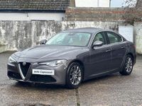 Used Alfa Romeo Giulia Saloon Super 200 HP (147 kW) 2018 Vesuvio grey Sedan