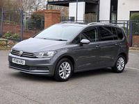 Begagnad VW Touran SE 110 HK (80 kW) 2018 Grå Minibuss
