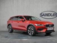Used Volvo V60 CC 250 HP (183 kW) 2021 Red Estate