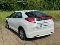 Used Honda Civic ES 2013 White Hatchback
