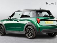 Used Mini Cooper Hatch 154 HP (113 kW) 2024 Green Hatchback