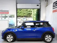 Używany Mini ONE Hatch 102 KM (75 kW) 2018 Niebieski Hatchback