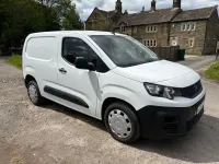 Used Peugeot Partner Premium 131 HP (96 kW) 2023 White MPV