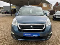 Gebraucht Peugeot Partner Tepee Active 98 PS (72 kW) 2016 Blau Van / Kleinbus