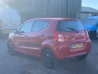 Used Suzuki Alto 68 HP (50 kW) 2011 Red Hatchback