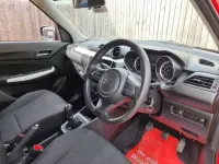 Käytetty Suzuki Swift SZ-T 111 HP (81 kW) 2019 Punainen Viistoperä