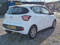 Used Hyundai i10 SE 2018 White Hatchback