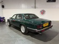 Used Jaguar XJ6 216 HP (158 kW) 2022 Green Sedan
