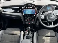 Used Mini Cooper Hatch 134 HP (98 kW) 2023 Yellow Hatchback