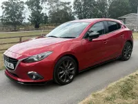Used Mazda 3 Inclusive 165 HP (121 kW) 2016 Red Hatchback