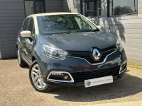 Used Renault Captur Dynamique 90 HP (66 kW) 2016 Blue/cream SUV