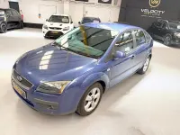 Used Ford Focus Zetec 2005 Blue Hatchback
