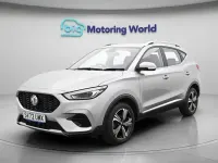 Używany MG ZS 2023 Srebrny SUV